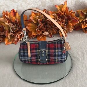 Coach vintage 90s bag  with blue slate suede trim and bottom